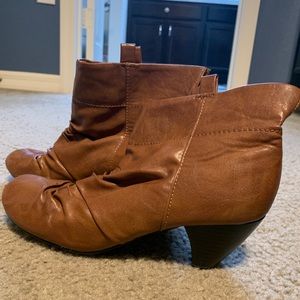 Brown AE short boots with heels